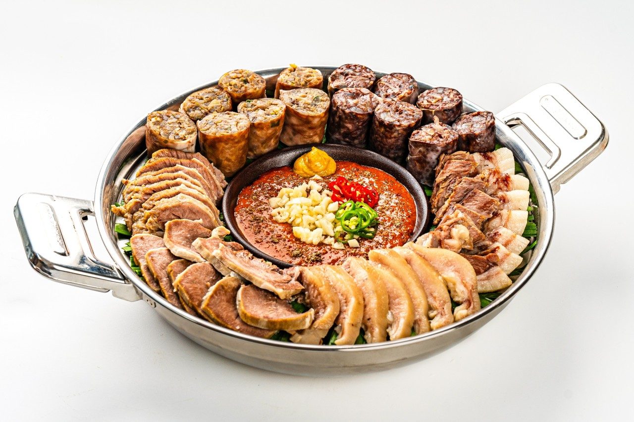 麻浦孔德韩国本地人常去的韩餐店 招万粉 3